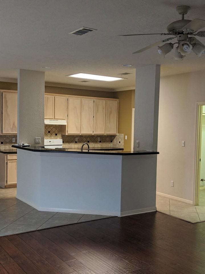 8005 Blue Bonnet Ln #1 - Photo 7 of 37