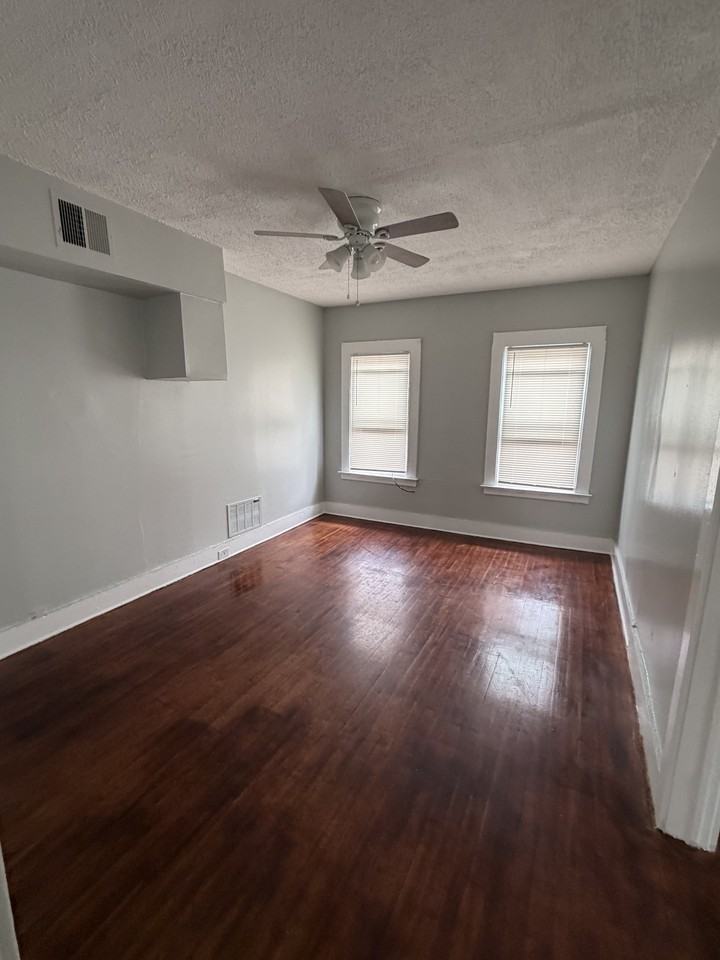 375 Norton St #3 - Photo 2 of 7