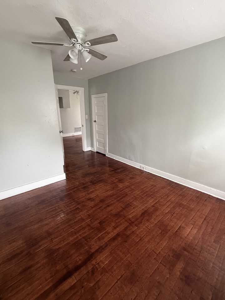 375 Norton St #3 - Photo 4 of 7