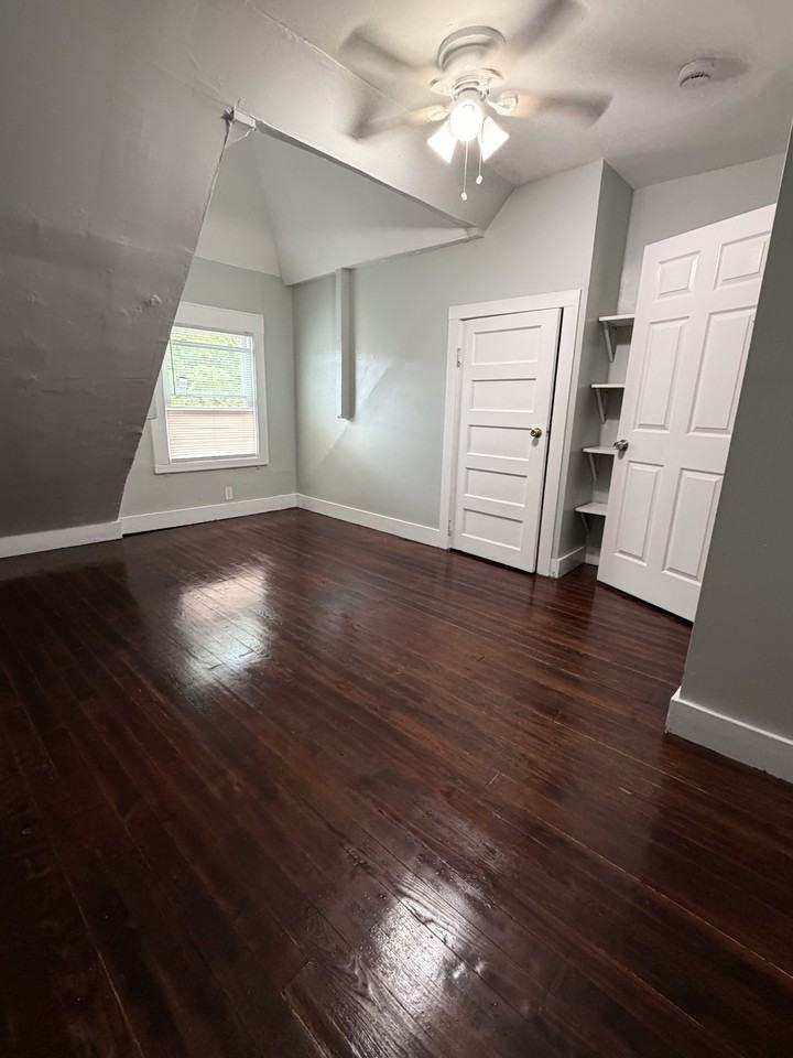 375 Norton St #3 - Photo 6 of 7
