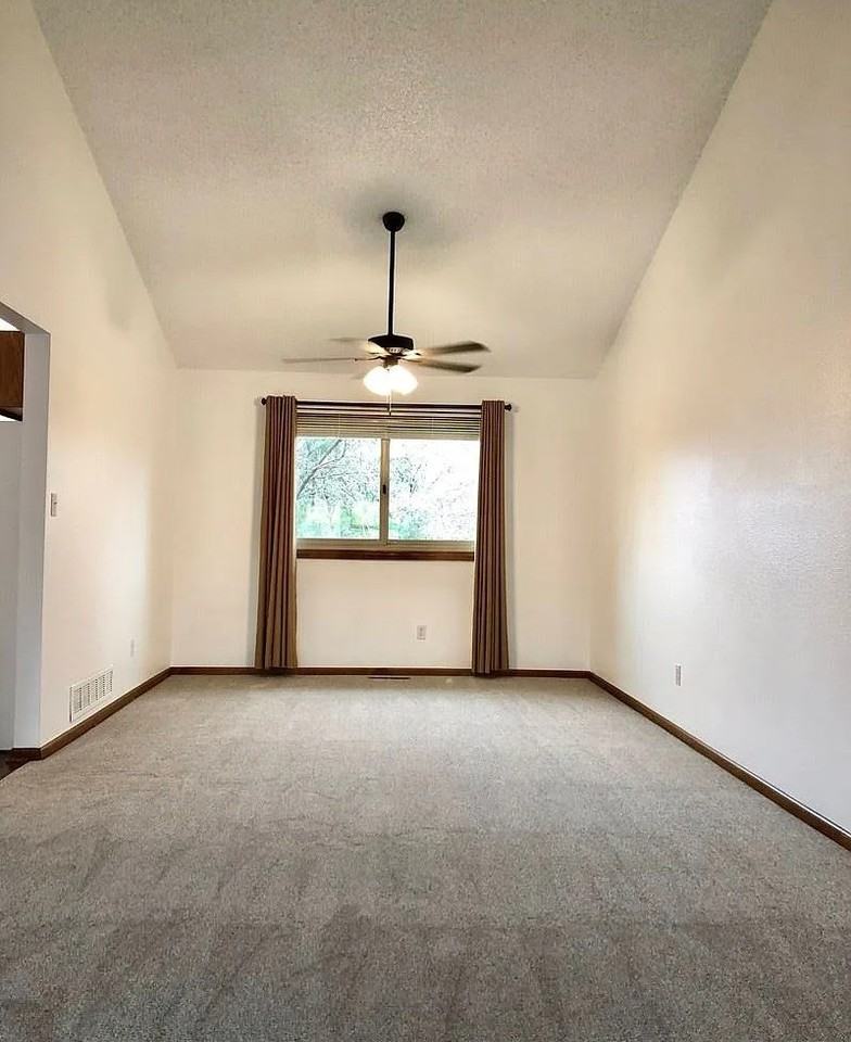 10792 Grove Ln - Photo 5 of 22