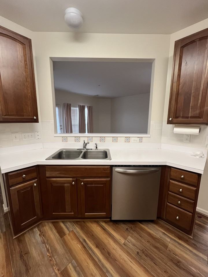 2001 Whispering Ponds Court- 2D - 1APT 2D #1 - Photo 7 of 18
