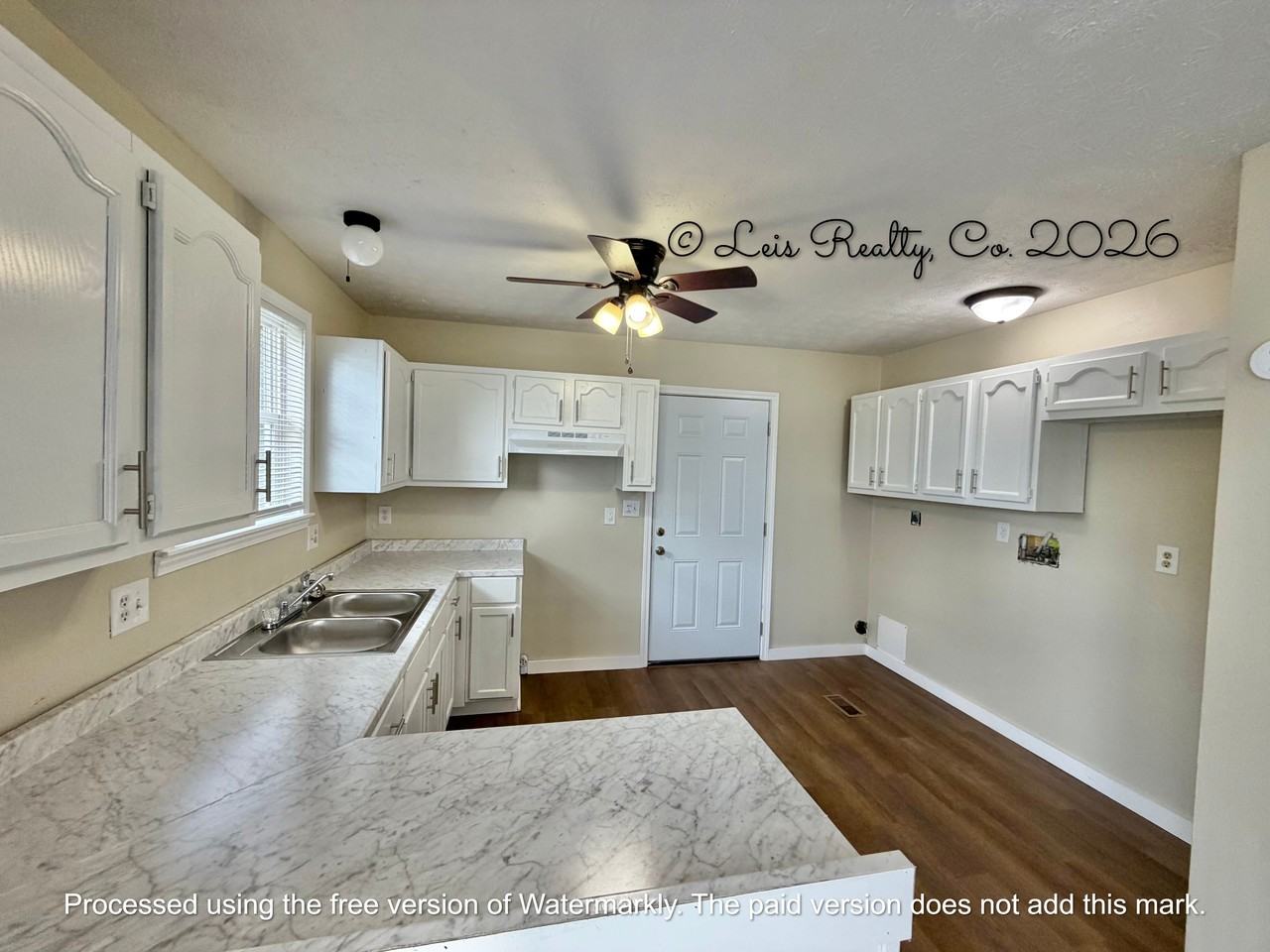 904 Race Dr #1 - Photo 5 of 18