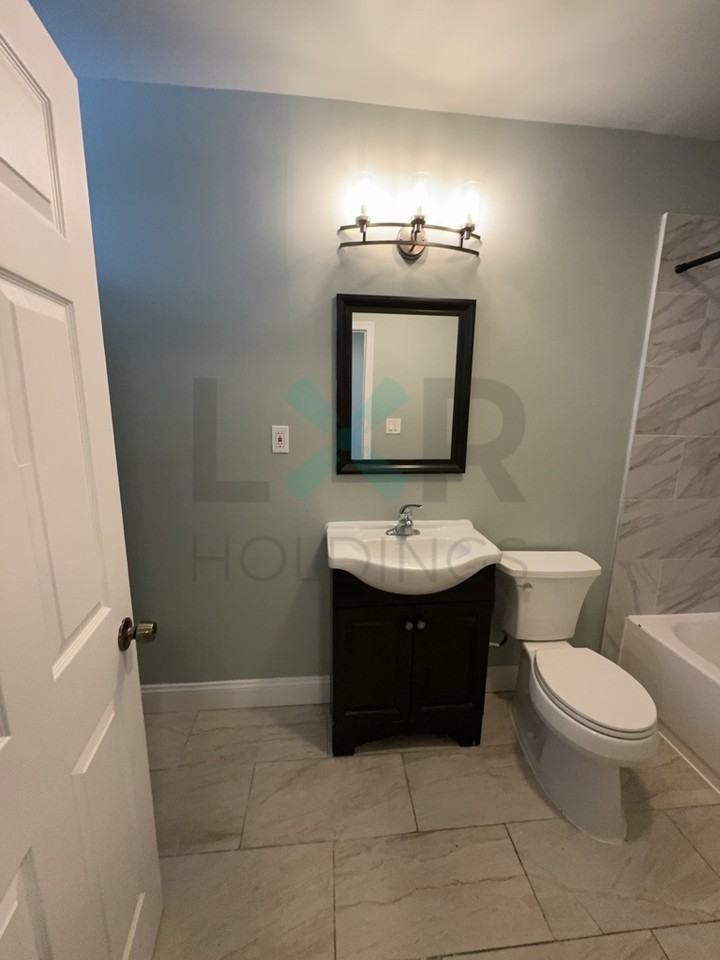 6139 Vine St #3 - Photo 3 of 8