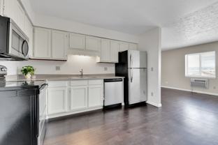 472 S Gilbert St #472A - Photo 1 of 1