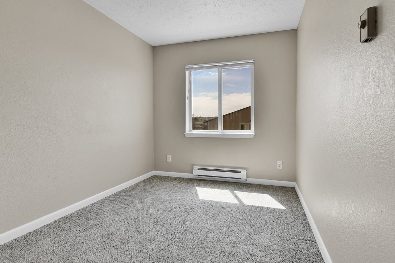 472 S Gilbert St #472A - Photo 6 of 21