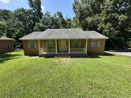 featured image of 1925 Karen Cir #1