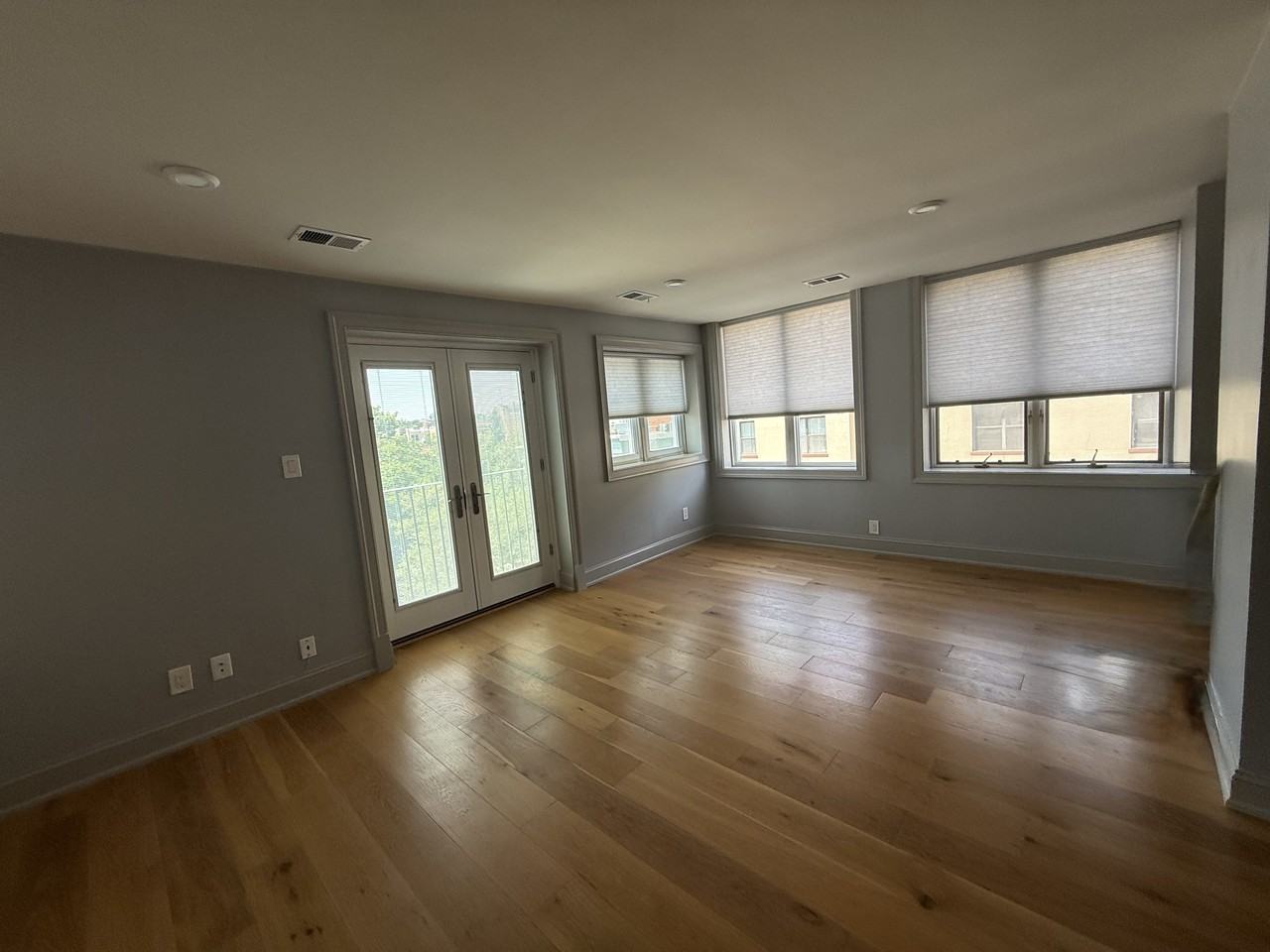 2100 Newport Pl Nw #1 - Photo 4 of 8