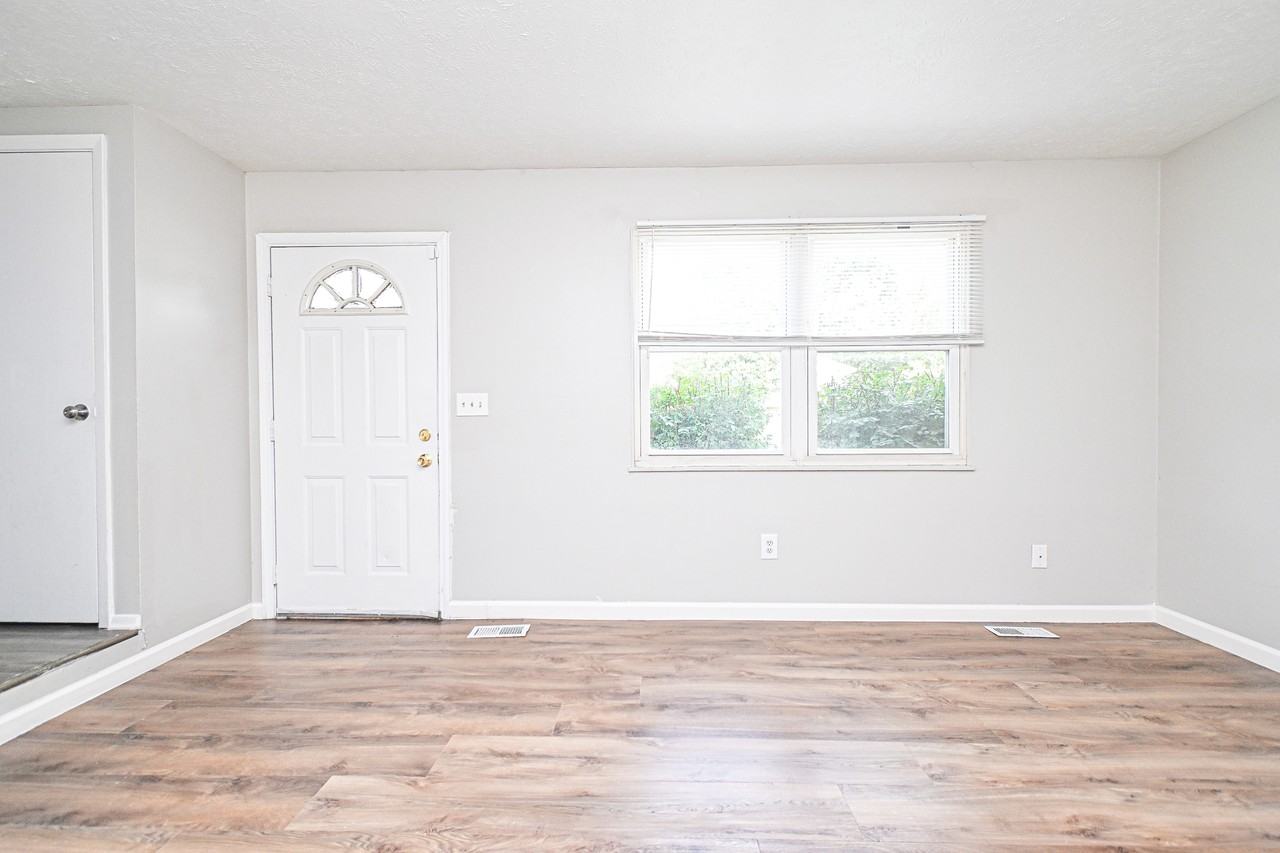 10943 Birchridge Dr #1 - Photo 4 of 35