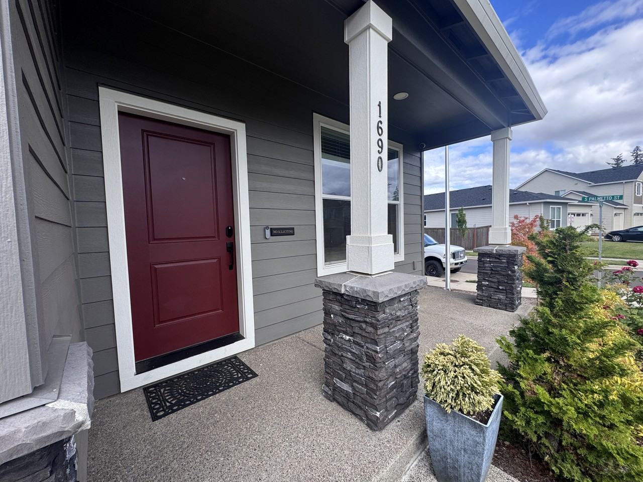 1690 S Quartz Dr #1 - Photo 2 of 40