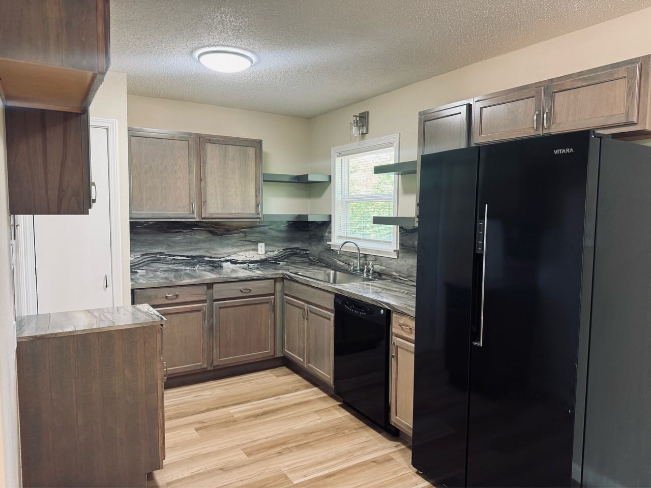 510 Kern Rd #1 - Photo 4 of 14
