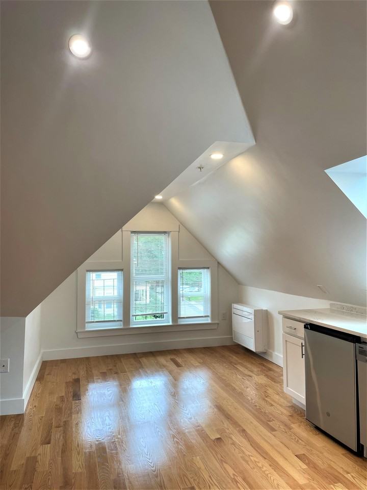 29 Green St #14 - Photo 4 of 11