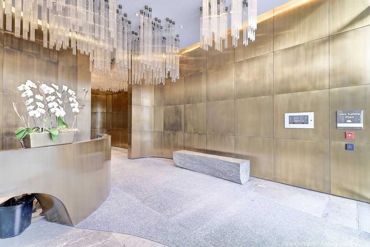 200 Bloor St W #2009 - Photo 2 of 19