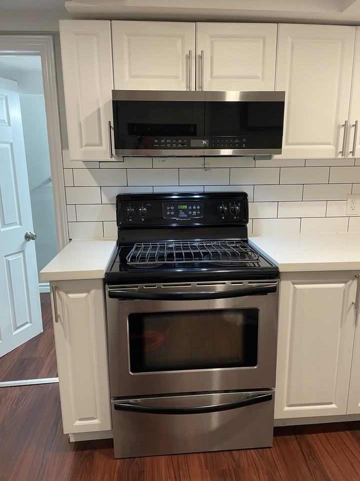 646 Park St N Lowr - Photo 3 of 9