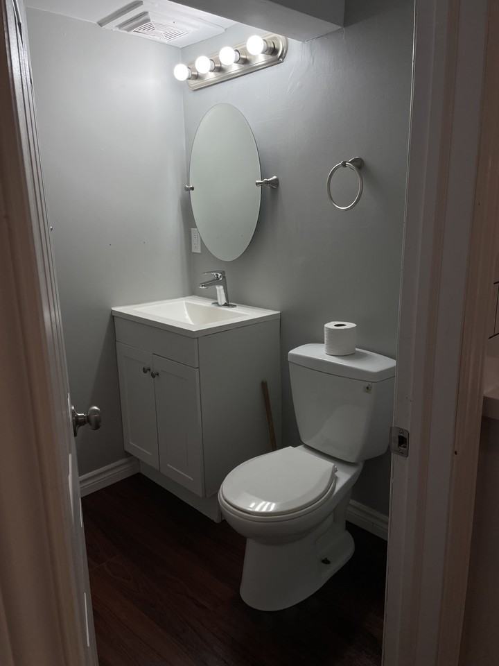 646 Park St N Lowr - Photo 4 of 9