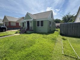 featured image of 1071 N Avalon St #1