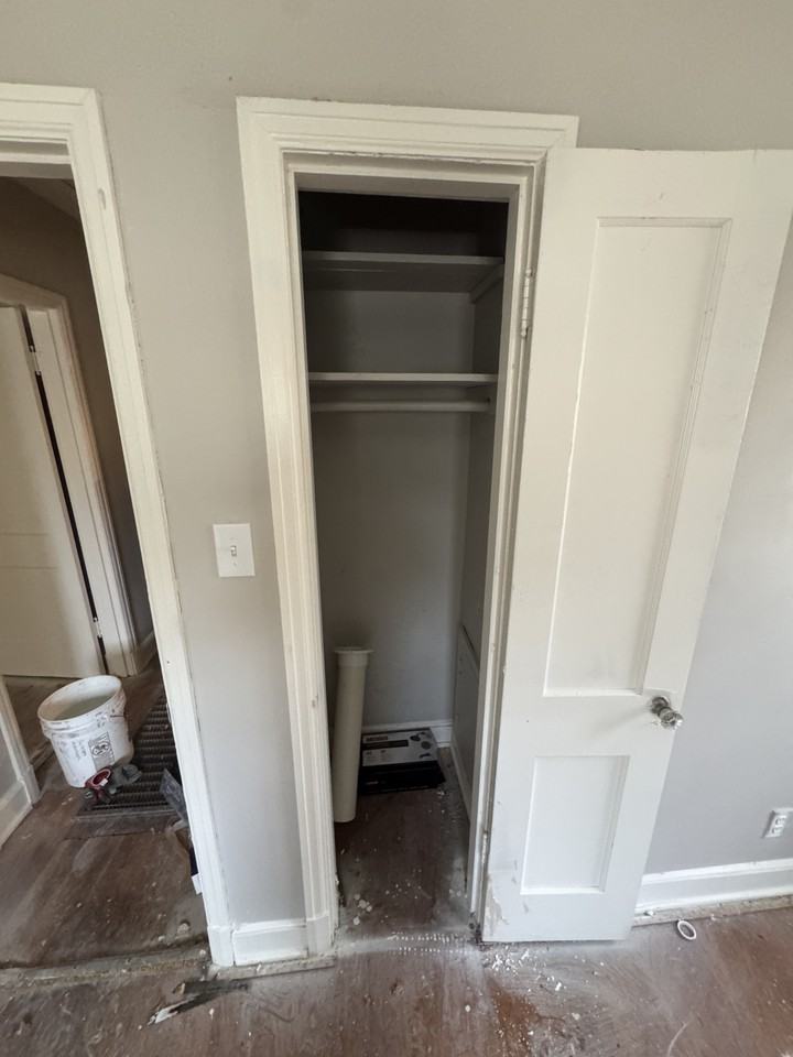 1071 N Avalon St #1 - Photo 4 of 12