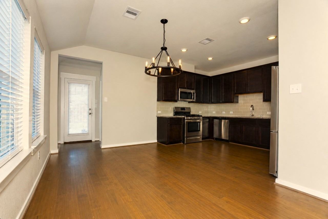 233 Laura Leigh Ln #1 - Photo 4 of 10