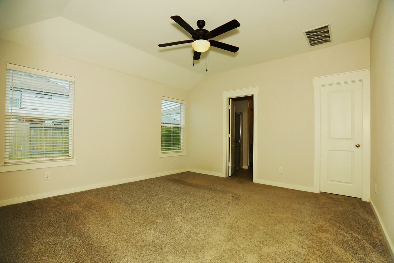 233 Laura Leigh Ln #1 - Photo 5 of 10