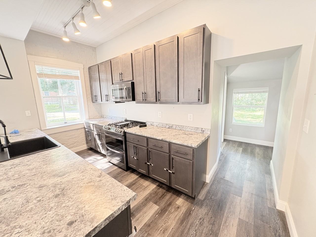 507 E Church St #1 - Photo 4 of 25
