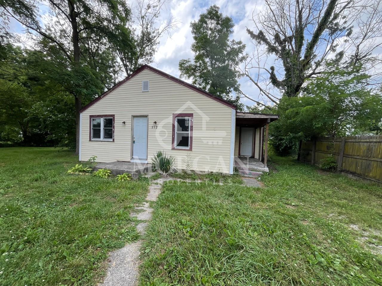 212 E Andover Ave