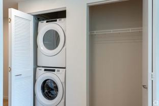 875 Ne 27th Ave - Photo 1 of 1