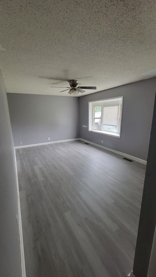 343 Paradise St #1 - Photo 2 of 6