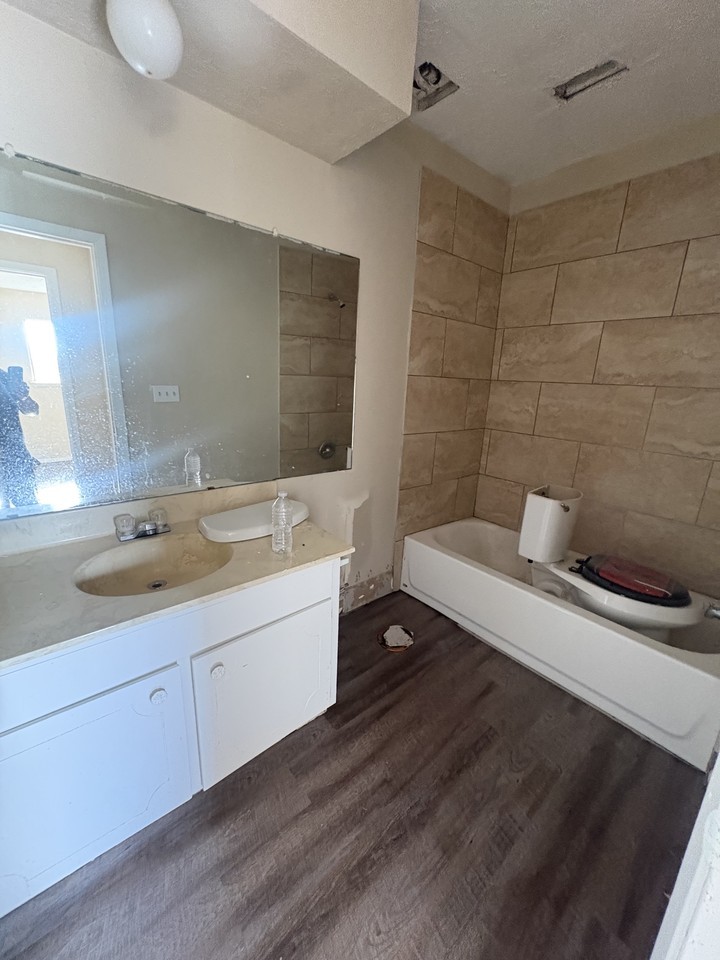 176 Goodson Dr #1 - Photo 4 of 10