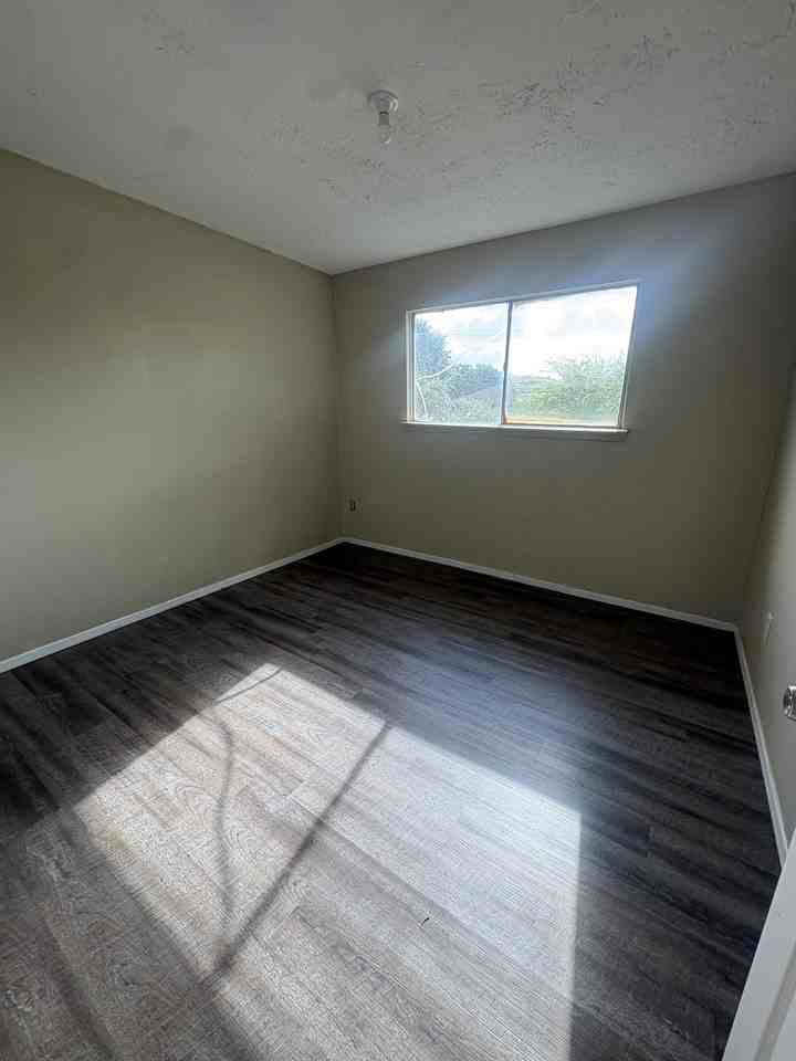 176 Goodson Dr #1 - Photo 5 of 10