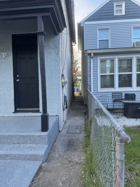 409 Beech St #1 - Photo 3 of 50