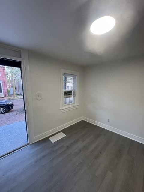409 Beech St #1 - Photo 4 of 50