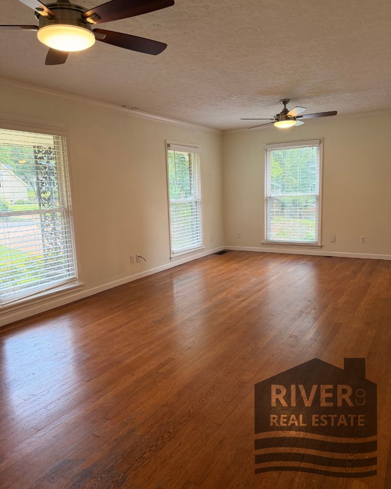 721 W Lelia St #1 - Photo 3 of 26