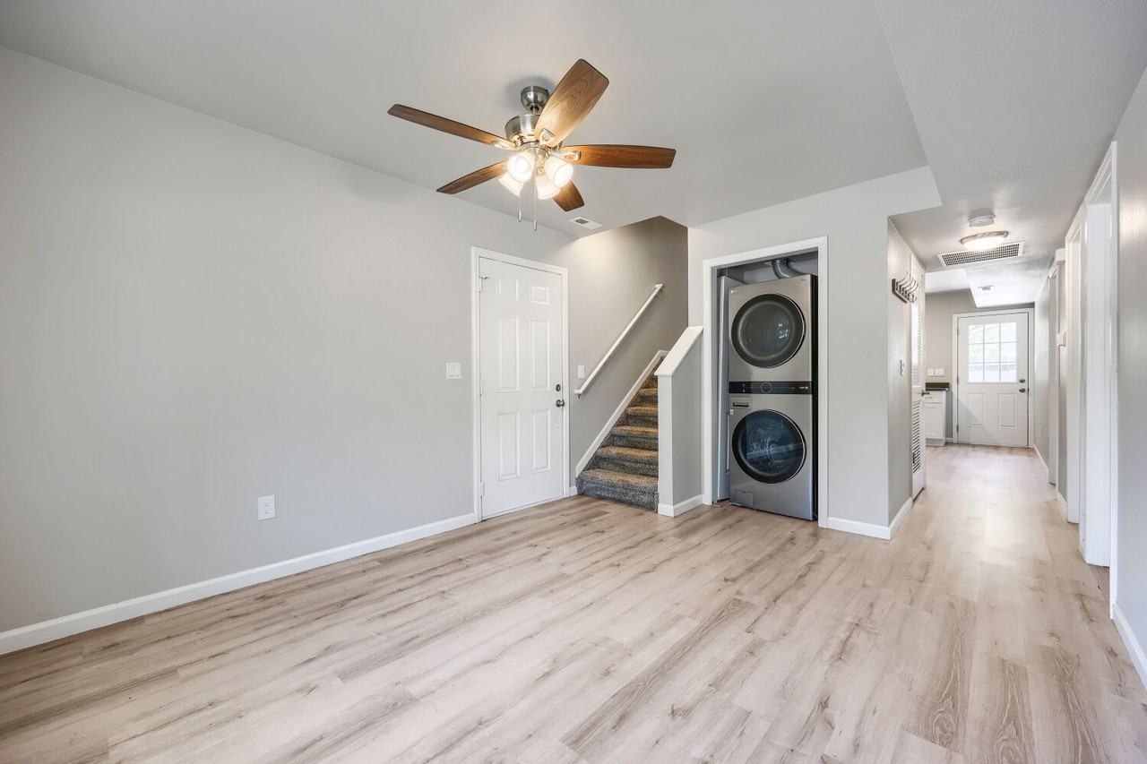 3122 Illinois Ave #1 - Photo 4 of 17