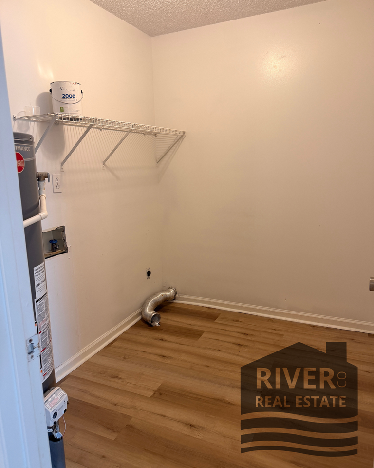 411 E Roosevelt Ave #D - Photo 7 of 12
