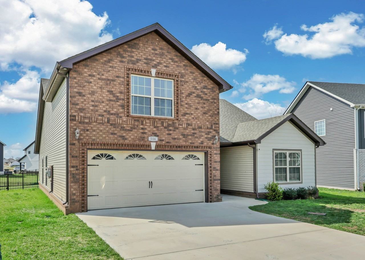 516 Castle Pinckney Ln #1 - Photo 3 of 27