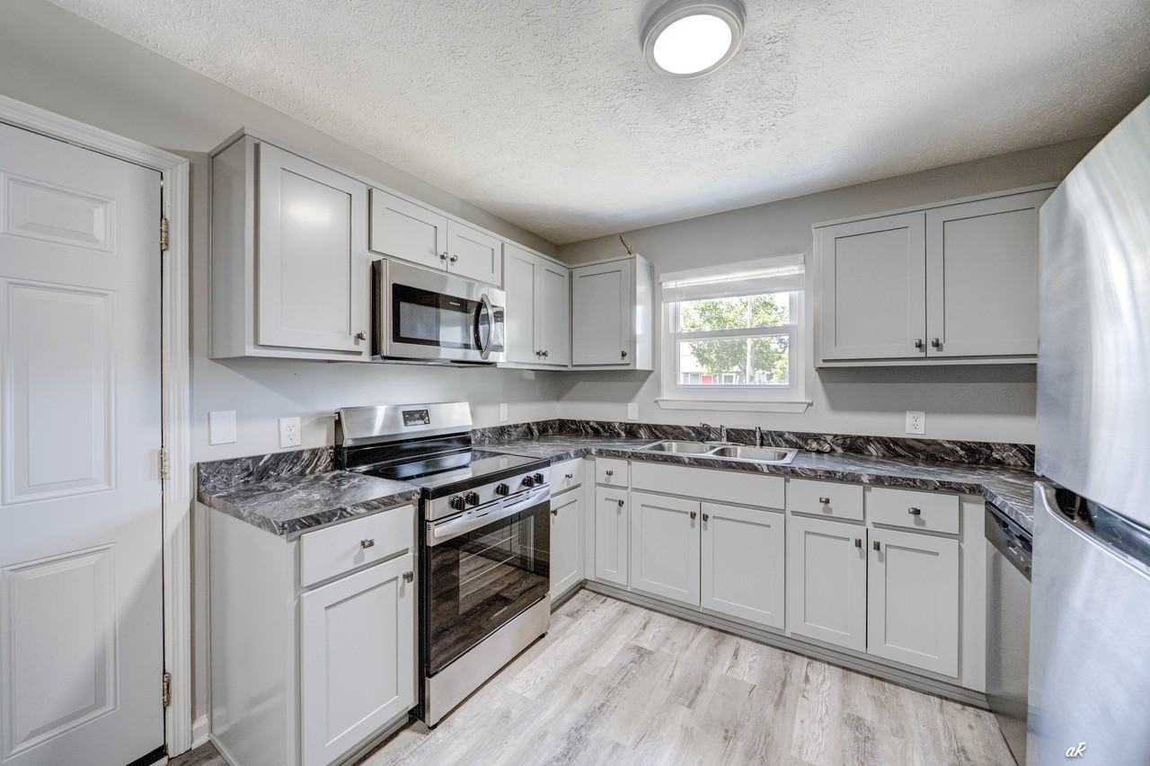 3712 Burnham Way #1 - Photo 3 of 15