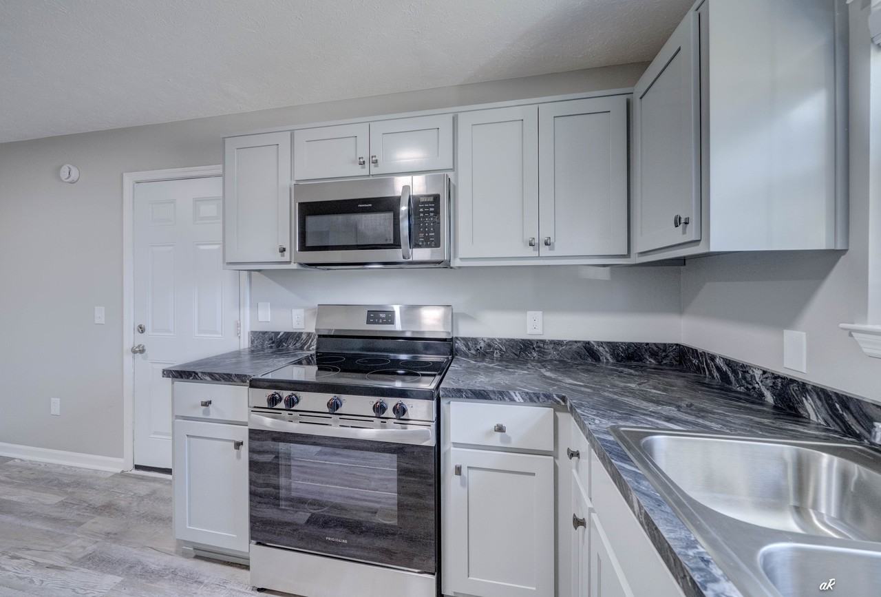 3712 Burnham Way #1 - Photo 4 of 15