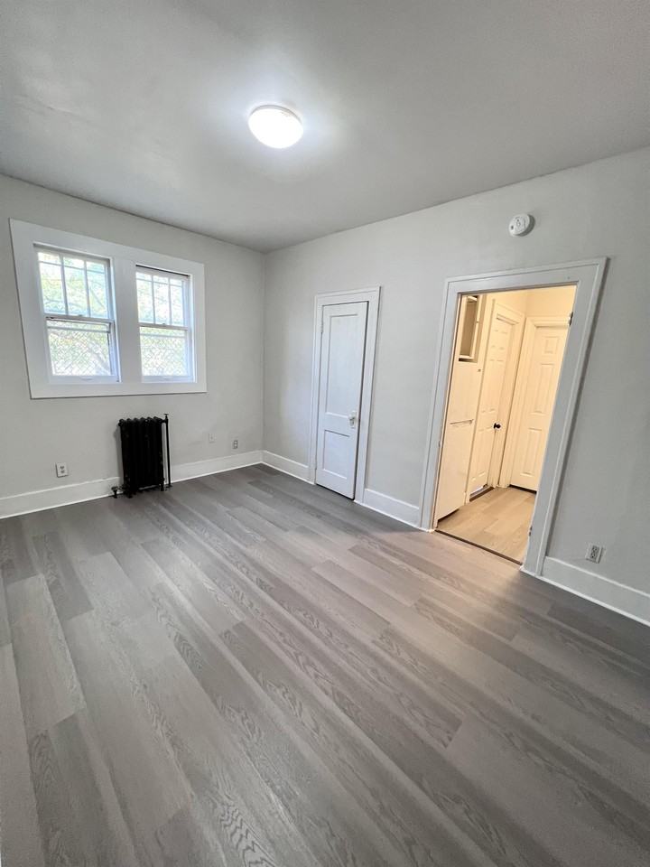 2236 Ontario St #4 - Photo 2 of 7