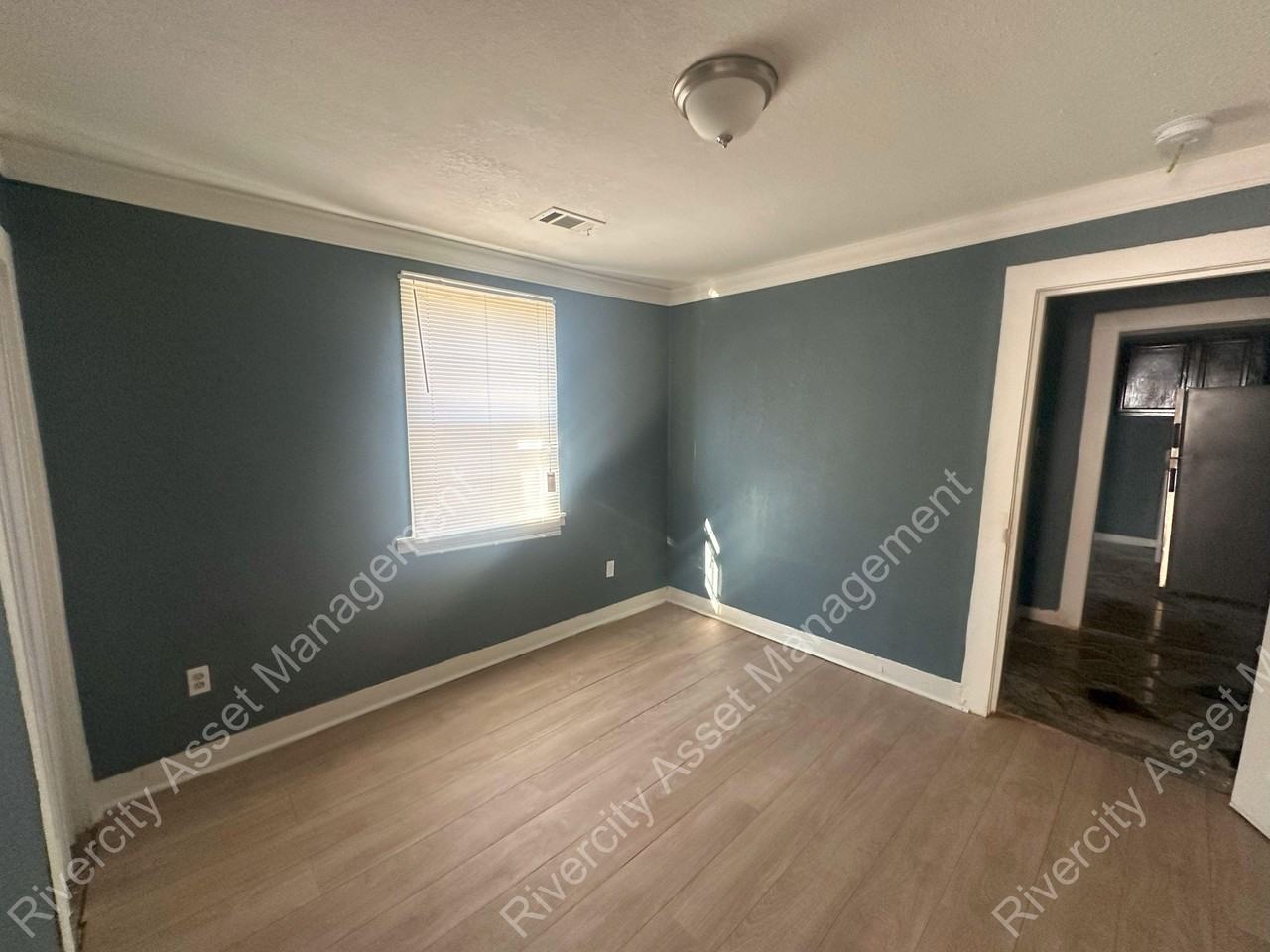 2196 Lyon Ave #2196 - Photo 2 of 6