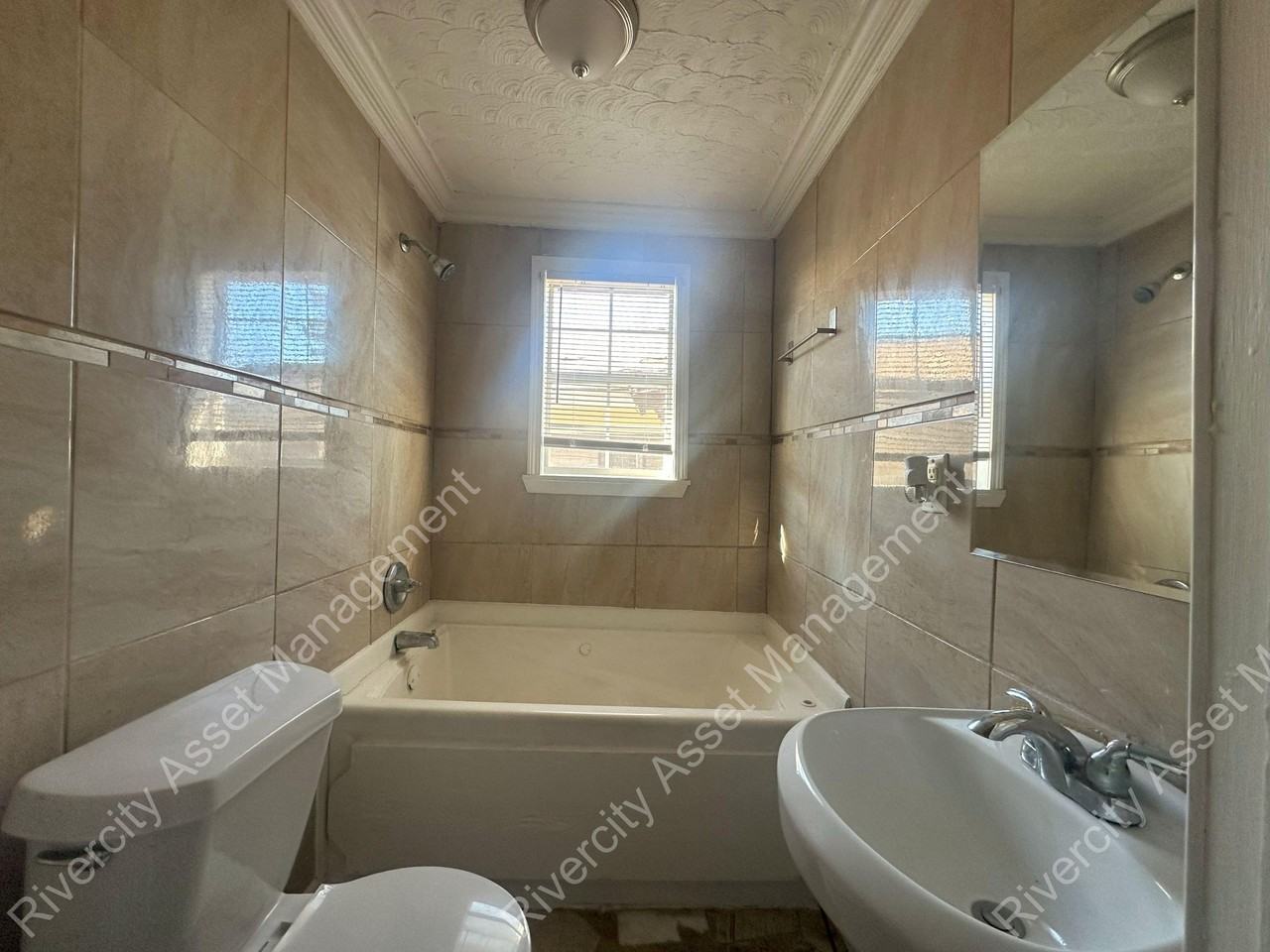 2196 Lyon Ave #2196 - Photo 4 of 6