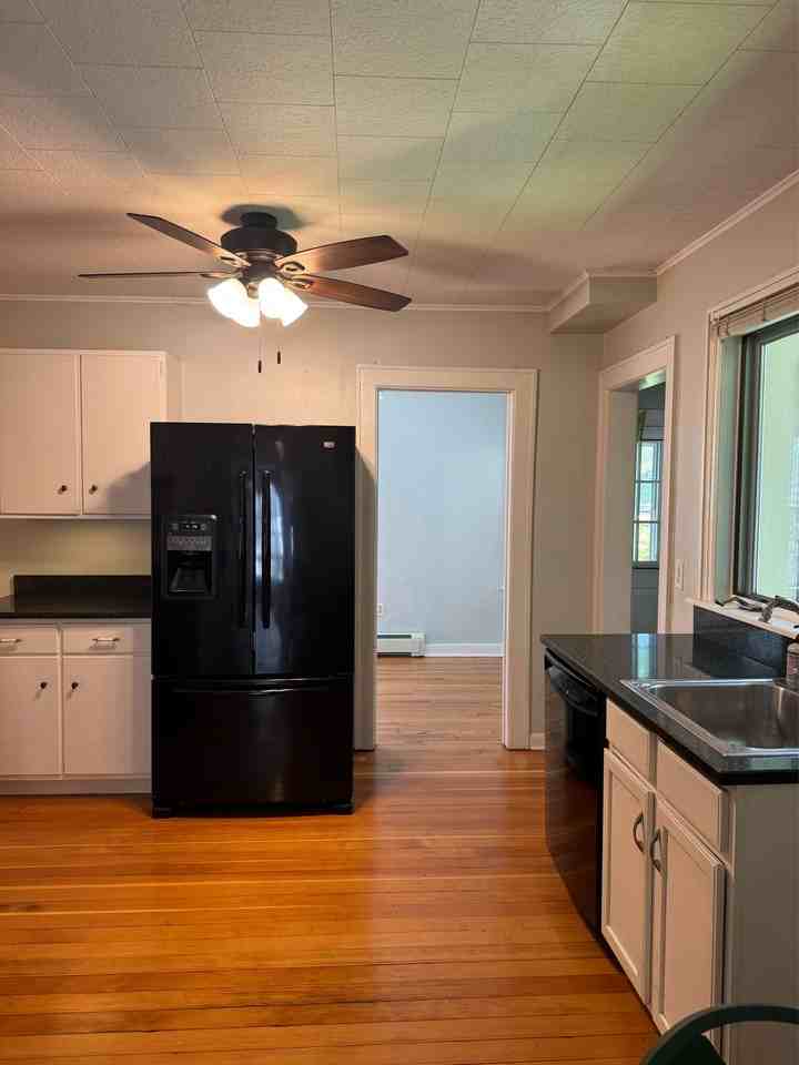 36 Beverly Pl #1 - Photo 6 of 15