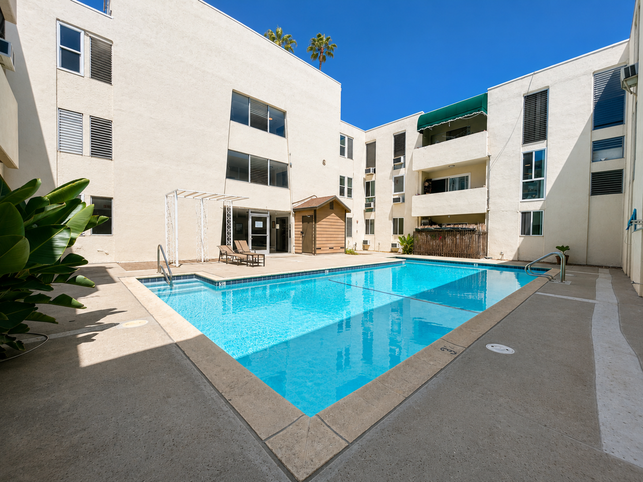 Tarzana Five Apartments - Photo 6 of 15