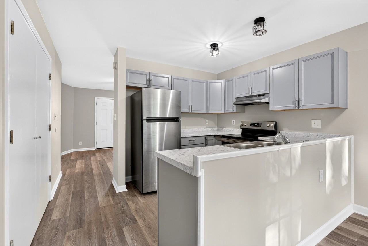 837 Princeton Cir #1 - Photo 5 of 10