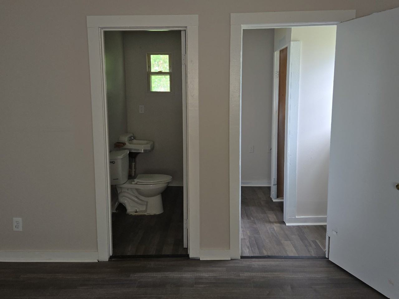 1511 E 2nd St - Photo 5 of 18