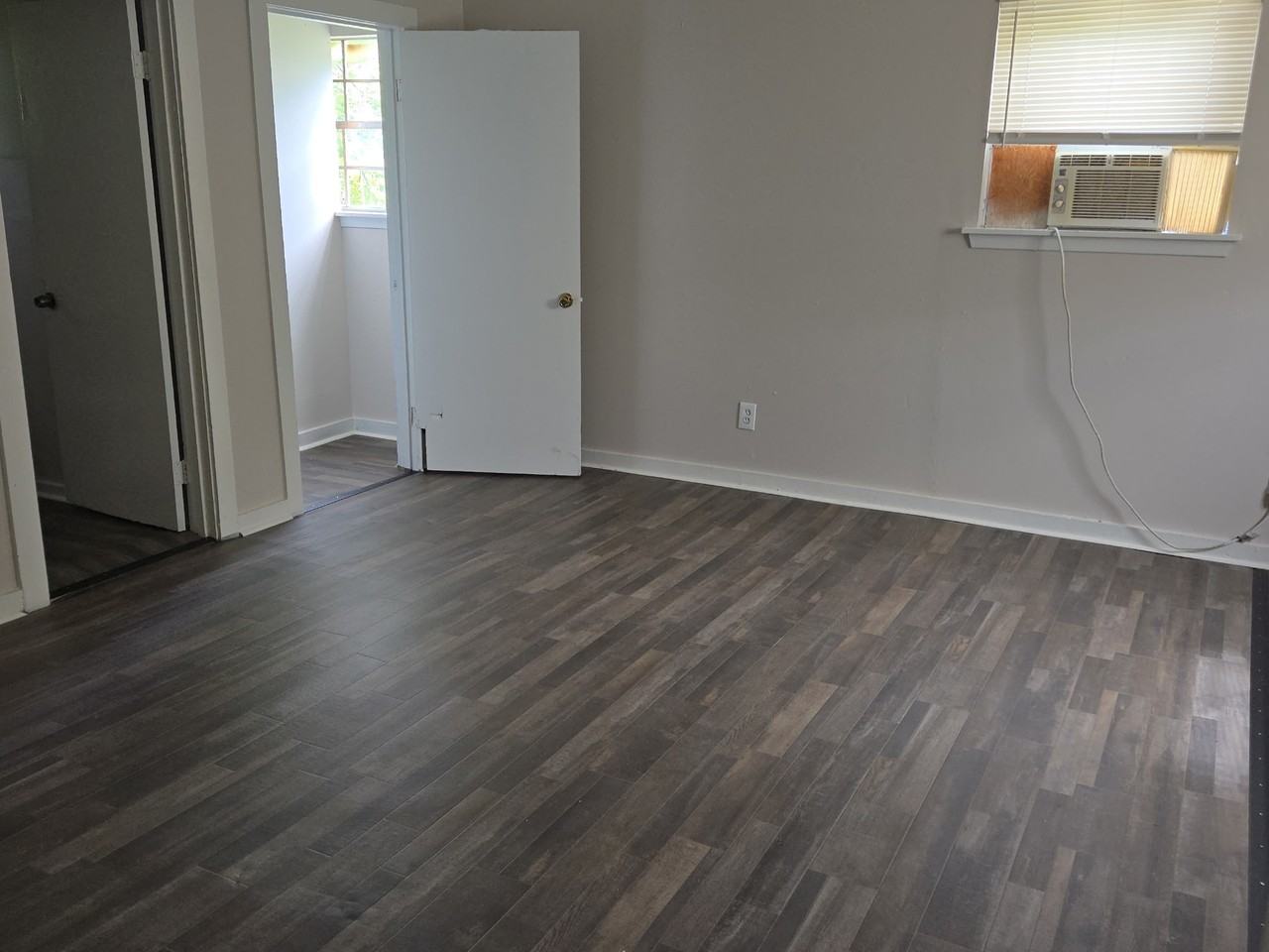 1511 E 2nd St - Photo 7 of 18