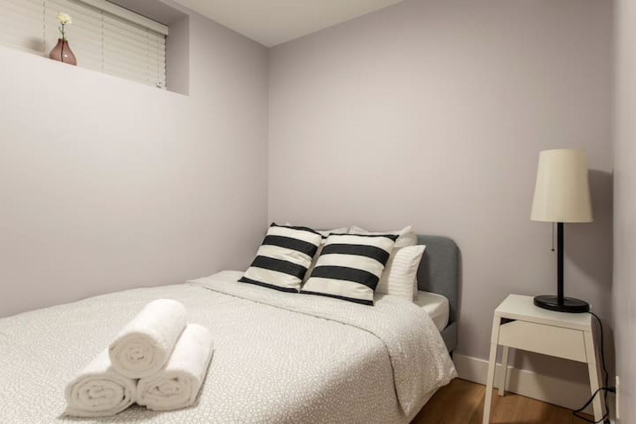 100 East 48th Avenue - Photo 4 of 5