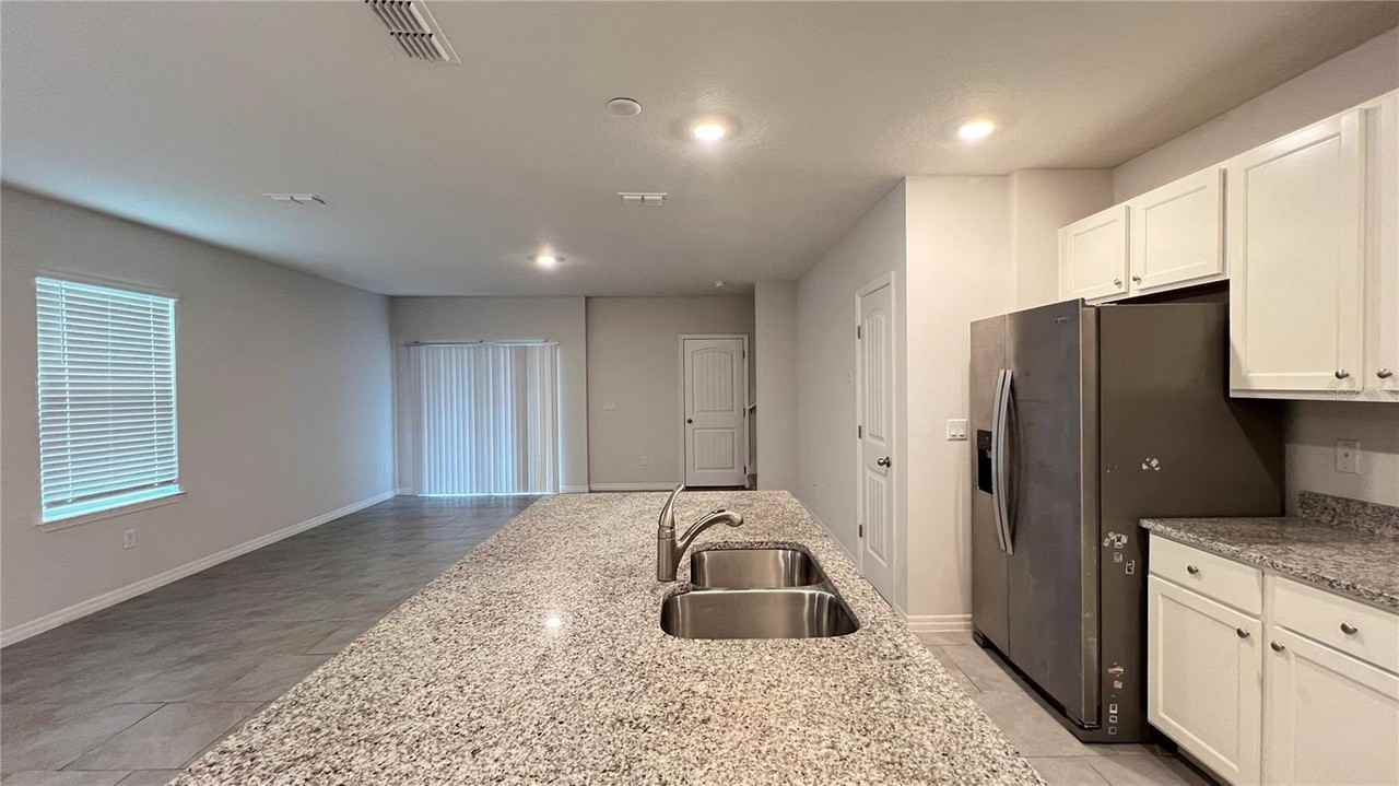 11056 Great Rock St #1 - Photo 4 of 10