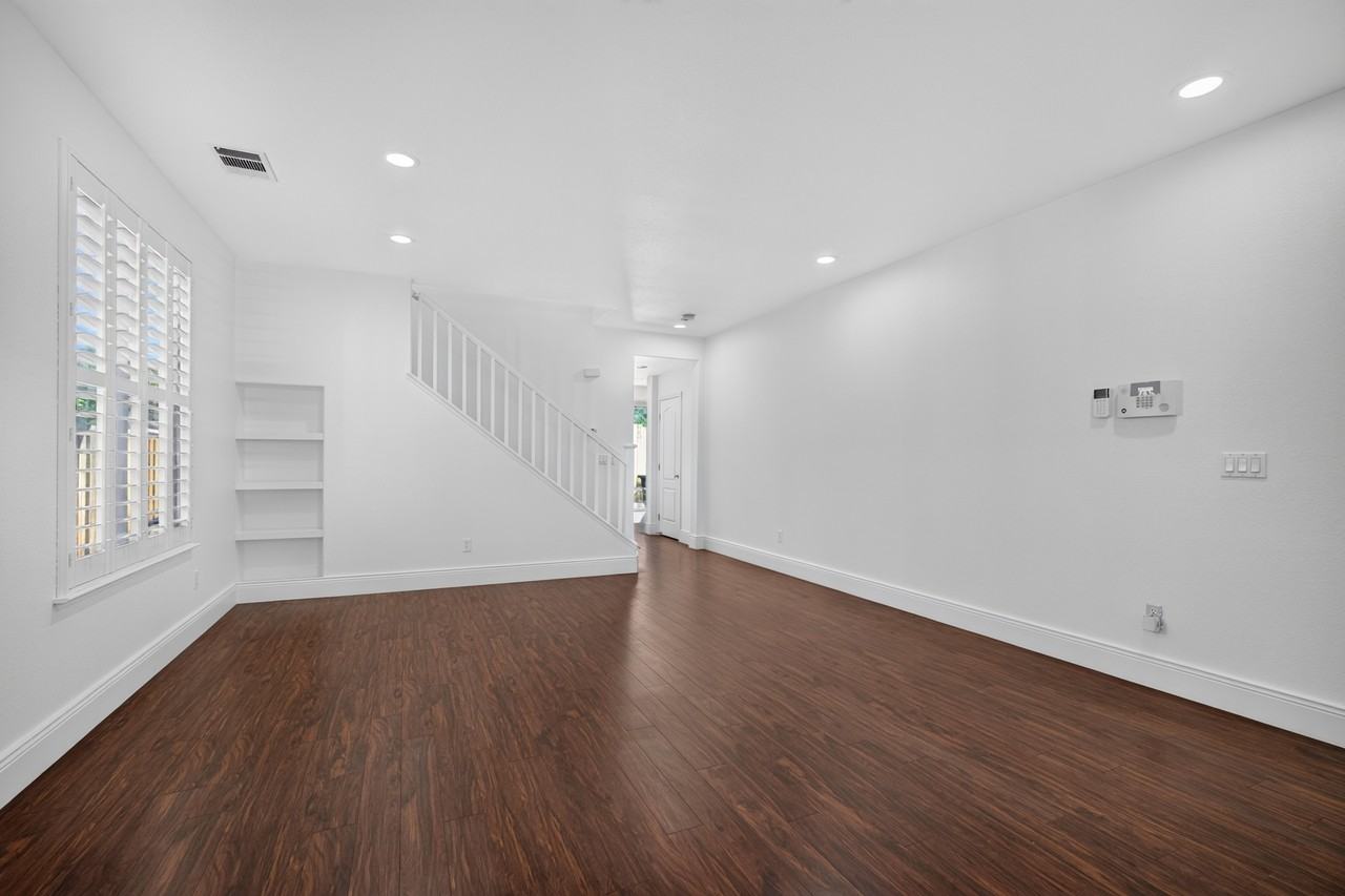 1901 Bright Willow Cir #1 - Photo 3 of 10