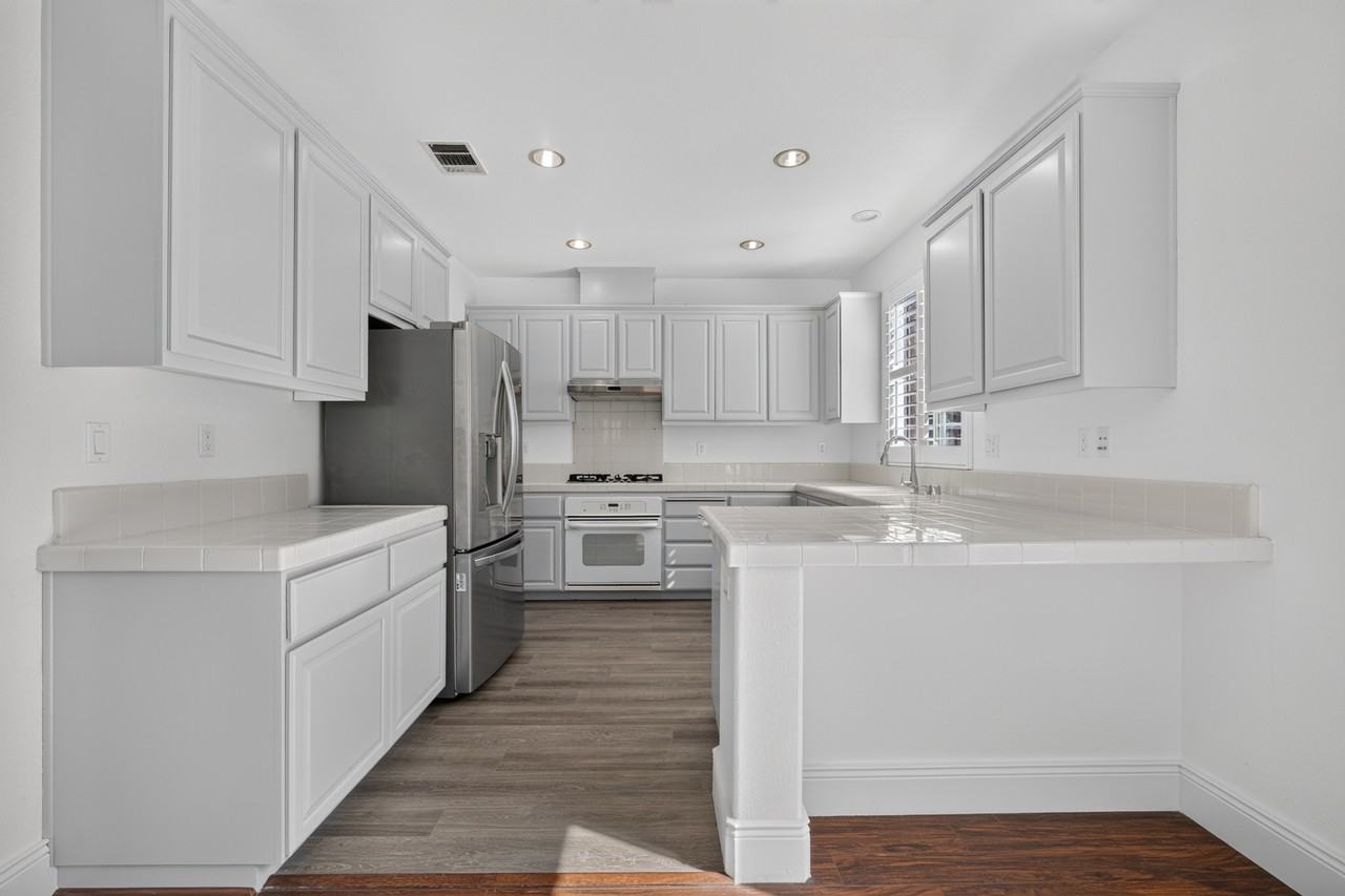 1901 Bright Willow Cir #1 - Photo 6 of 10