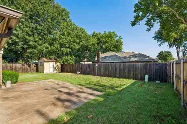 1909 Fountain View - Photo 5 of 41